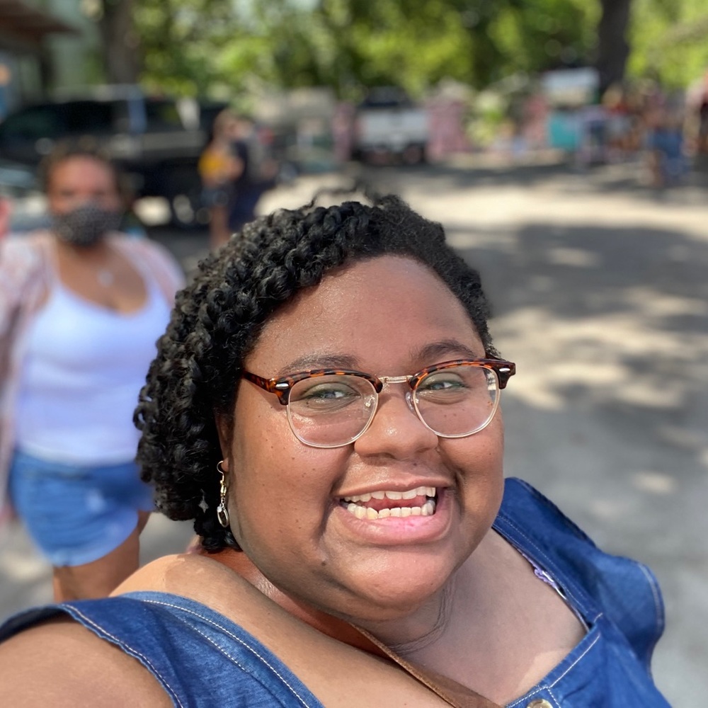 Meet your Posher, Ziaira